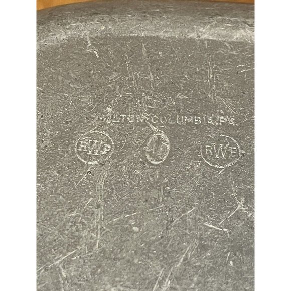 2x Wilton Columbia PA Distressed Bible Pewter ~ Give Us This Day Our Daily Bread - Picture 6 of 7